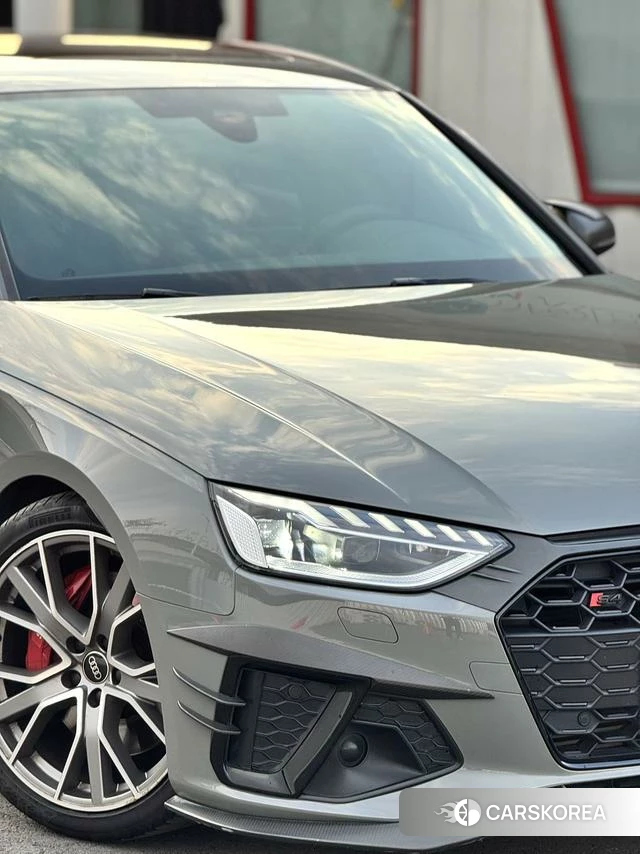 Audi S4 2022 Темно-серый из Китая, фото 6