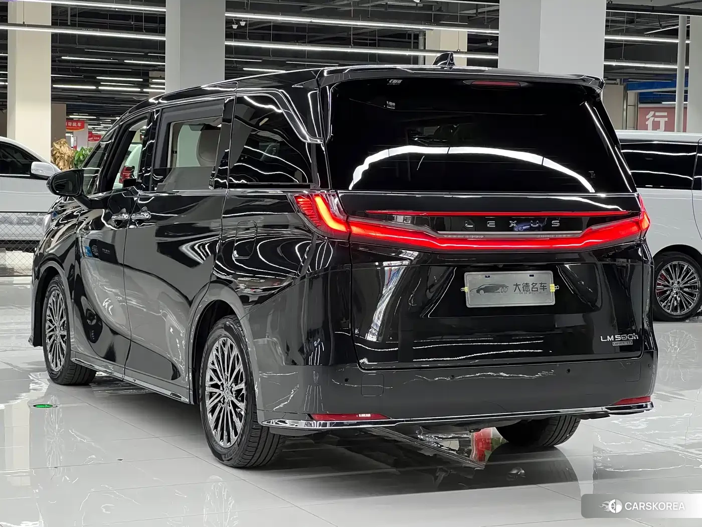 Lexus LM id 4664515 из Китая 23