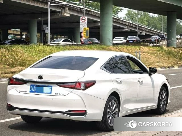 Lexus ES 2023 Белый из Китая, фото 6