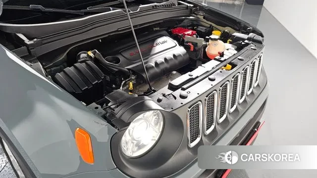 Jeep Renegade id 3249088 из Кореи 16