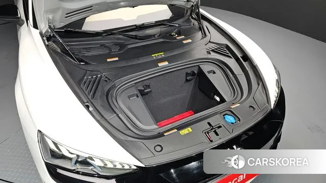 Audi e-Tron GT id 3634553 из Кореи 16