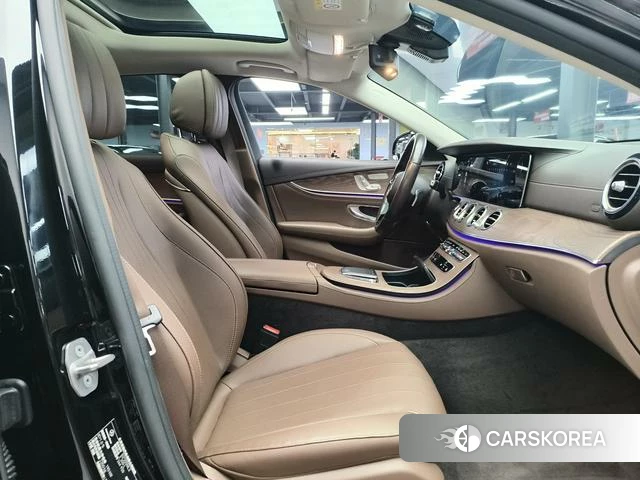 Mercedes-Benz E-class id 4307692 из Китая 9