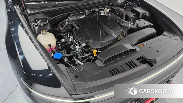 Hyundai Grandeur (GN7) id 3786805 из Кореи 16