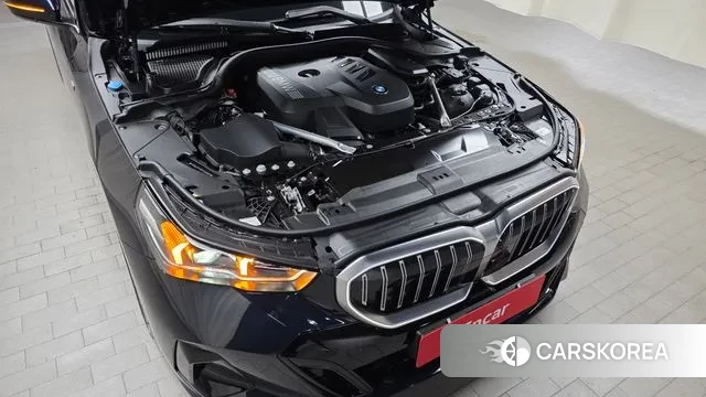 BMW 5 Series (G60) id 3486839 из Кореи 16