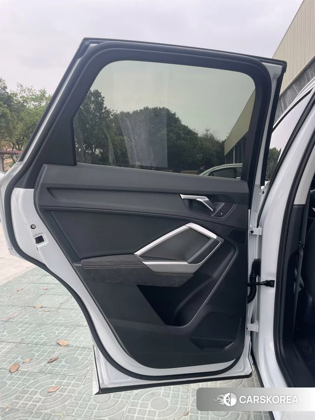 Audi Q3 id 4298521 из Китая 25