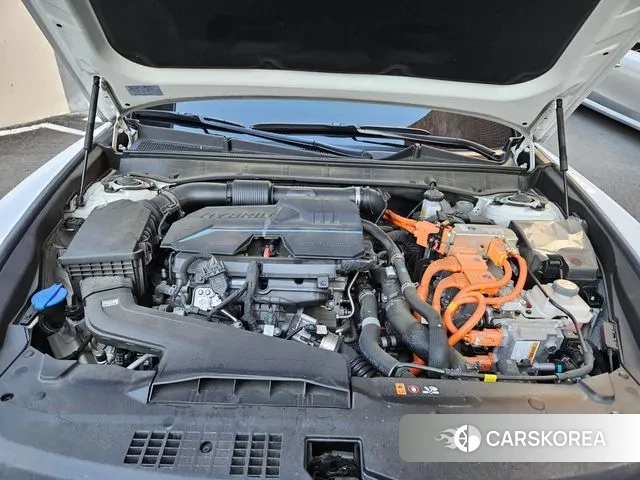 Hyundai Grandeur Hybrid (GN7) id 3565982 из Кореи 16