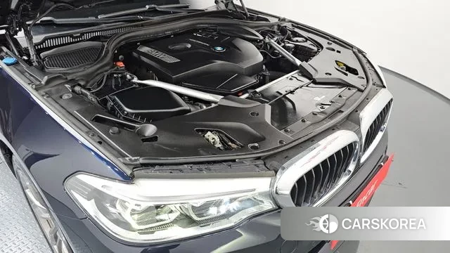 BMW 5 Series (G30) id 3413416 из Кореи 16