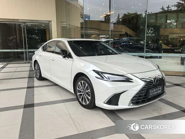 Lexus ES id 4279147 из Китая 8