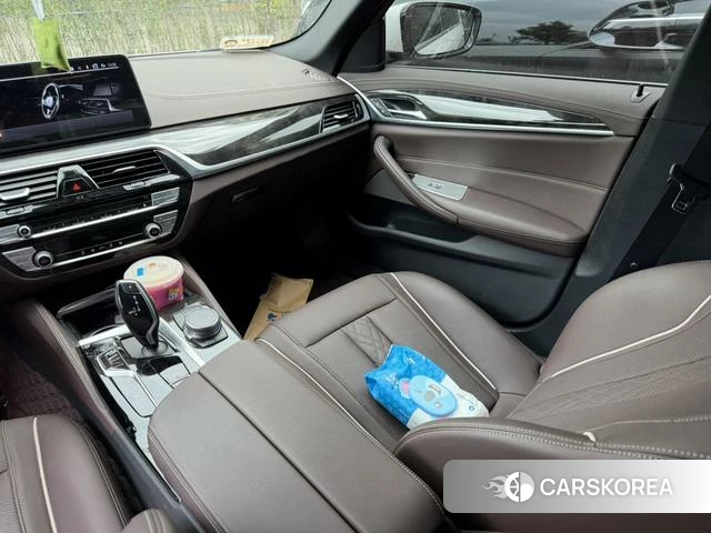 BMW 5 series 2023 Белый из Китая, фото 6