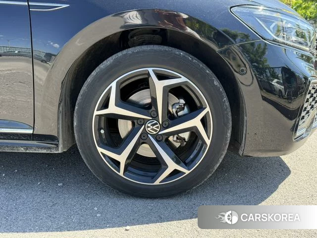 Volkswagen Passat id 4278882 из Китая 20