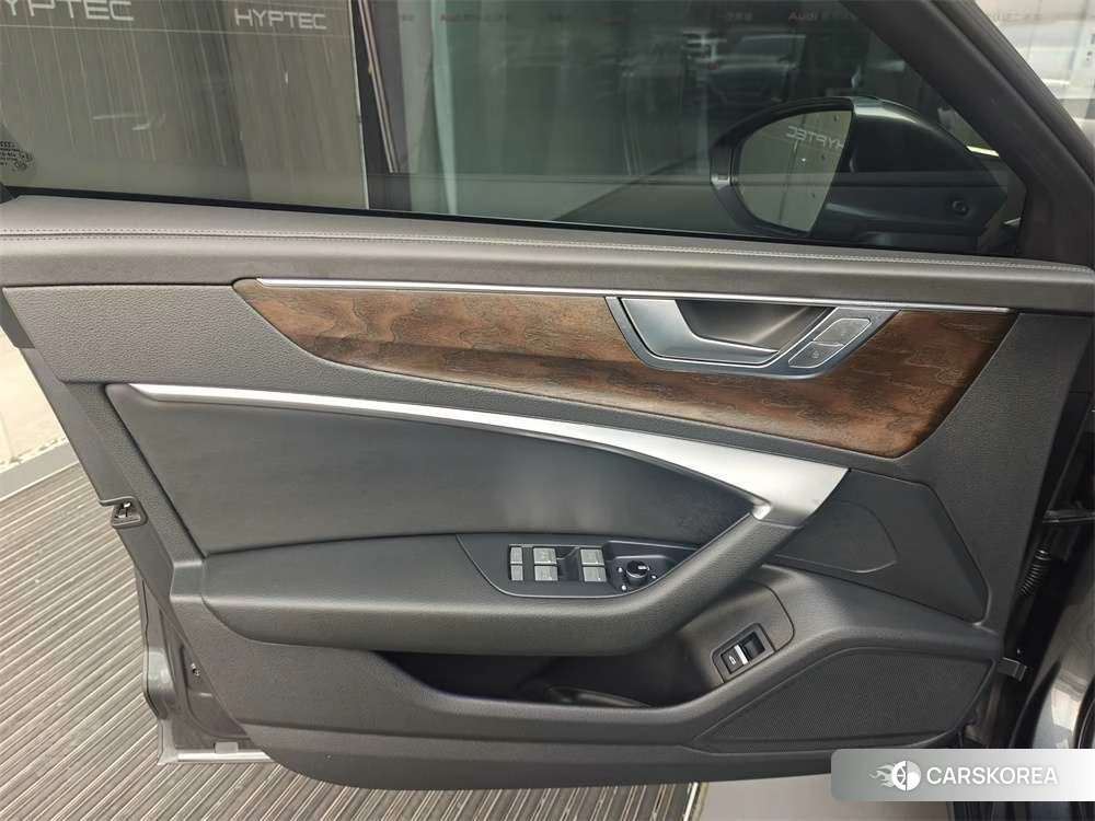 Audi A6L id 4421047 из Китая 12