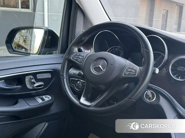 Mercedes-Benz V-class id 4264837 из Китая 34