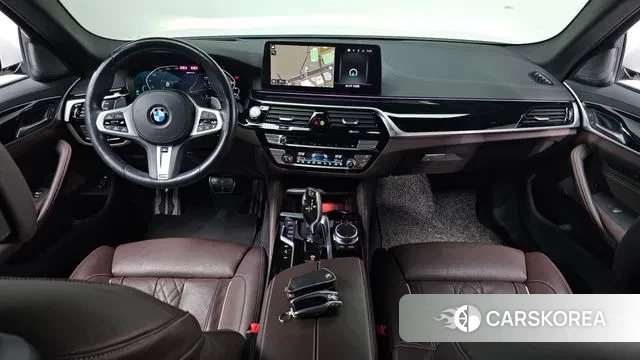 BMW 5 Series (G30) id 3493279 из Кореи 16