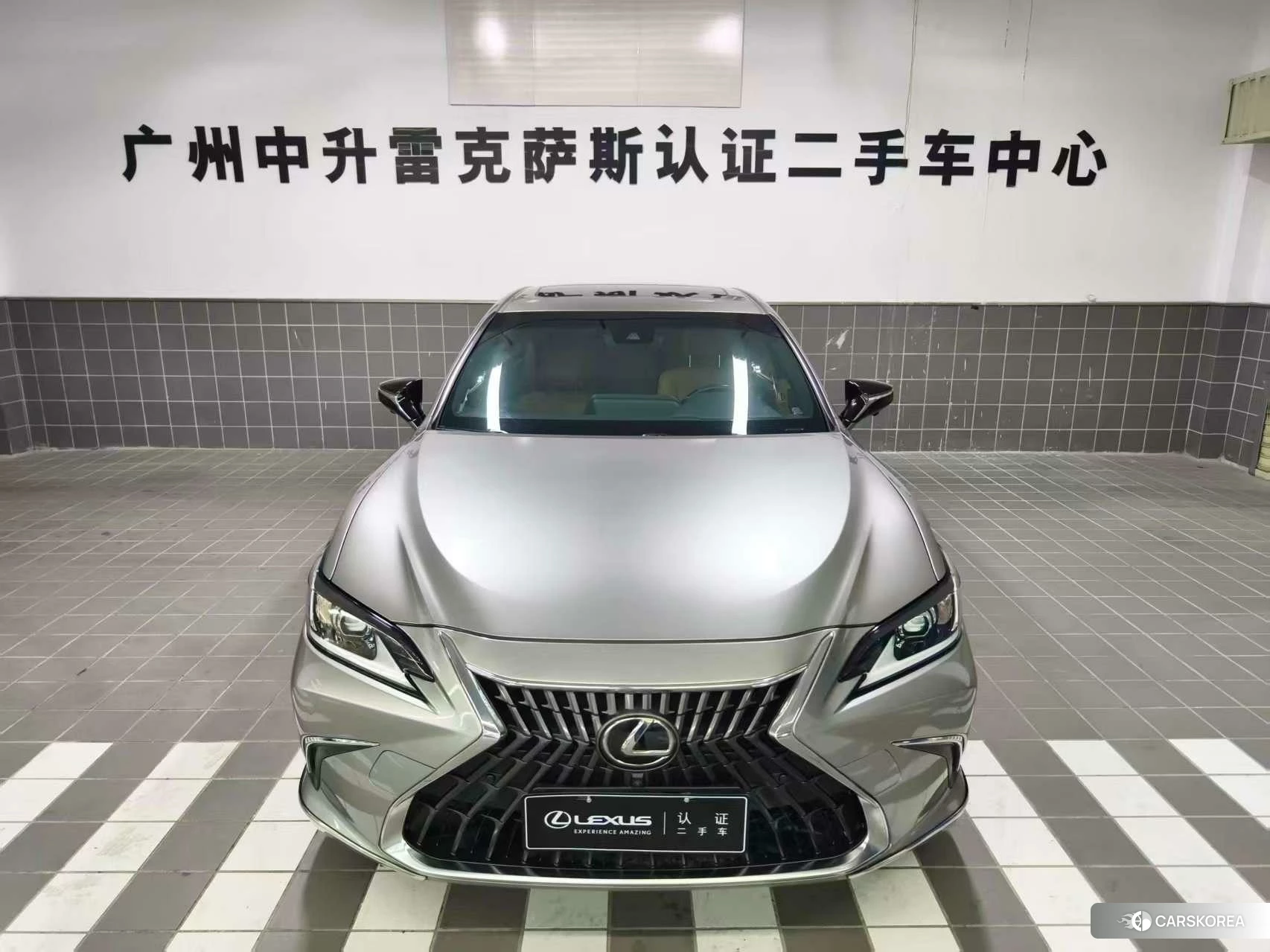 Lexus ES id 4406144 из Китая 18