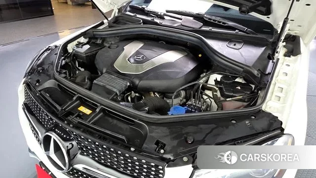 Mercedes-Benz GLE - Class W166 id 3029519 из Кореи 16
