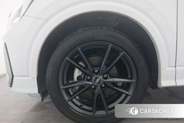 Audi Q2L id 4213664 из Китая 20