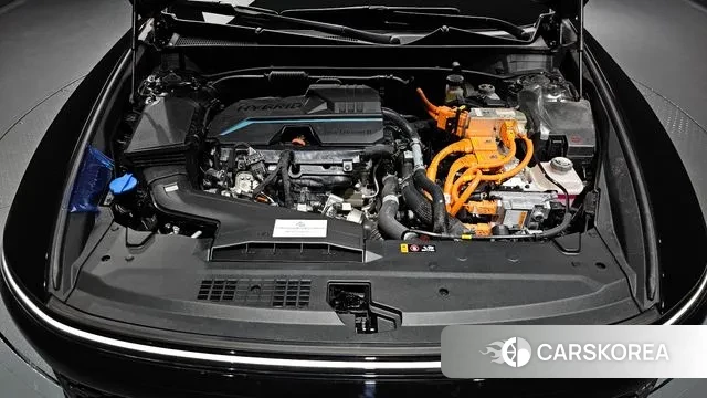 Hyundai Grandeur Hybrid (GN7) id 3158936 из Кореи 16