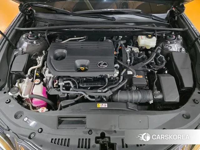 Lexus ES300h 7th generation id 3012217 из Кореи 16