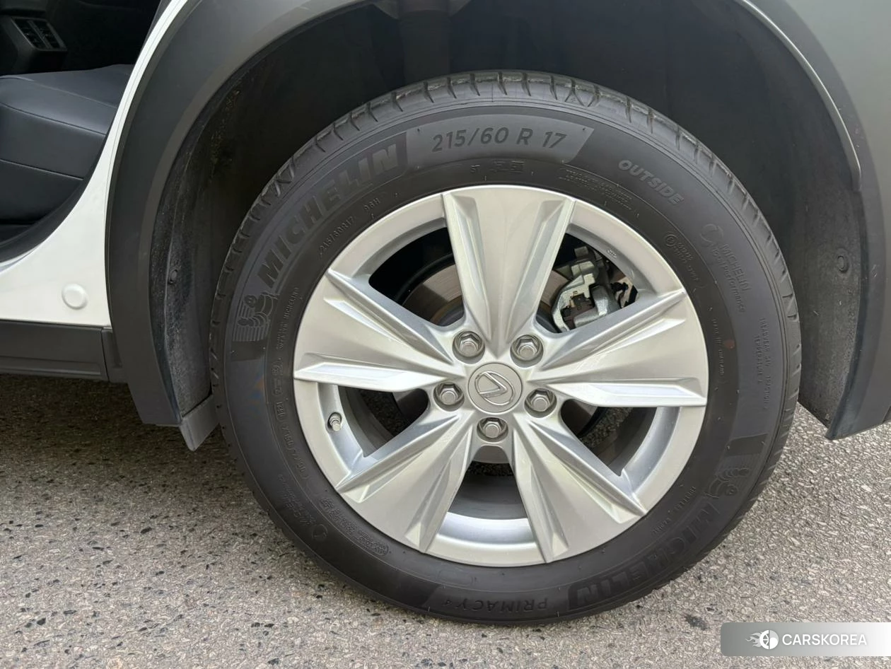 Lexus UX id 4440983 из Китая 7
