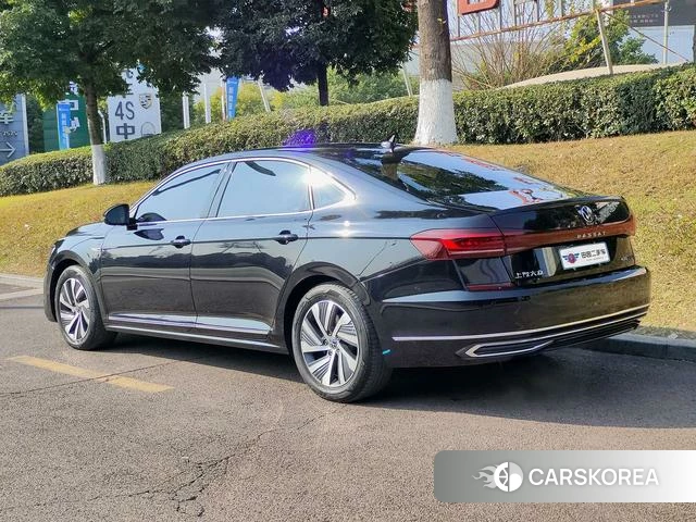 Volkswagen Passat PHEV id 4259946 из Китая 7