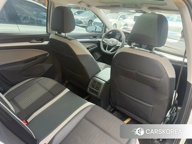 Volkswagen Golf 2023 Белый из Китая, фото 6