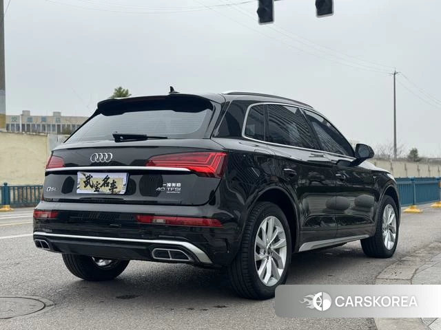 Audi Q5L 2023 Черный из Китая, фото 6