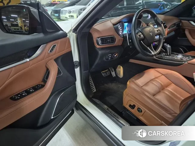 Maserati Levante id 3459119 из Кореи 16