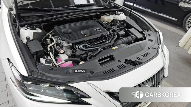 Lexus ES300h 7th generation id 4408779 из Кореи 32