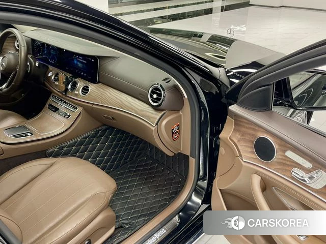 Mercedes-Benz E-class id 4279356 из Китая 17