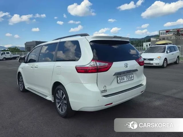 Toyota Sienna id 3018776 из Кореи 16