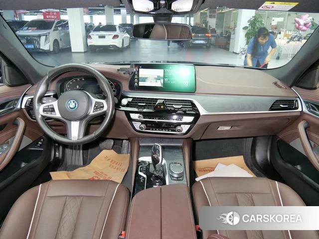 BMW 5 series PHEV id 4333344 из Китая 26