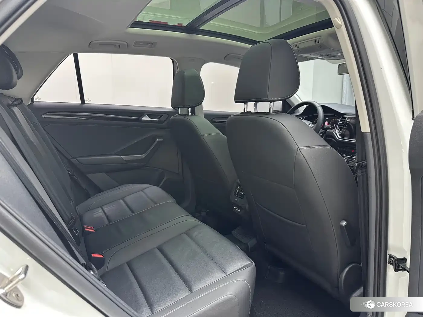 Volkswagen T-Roc id 4644435 из Китая 17