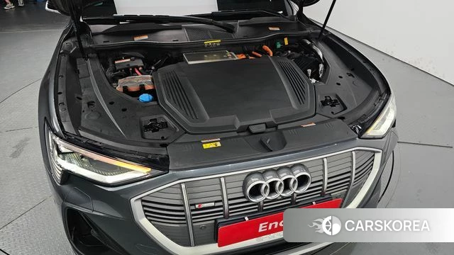 Audi e-Tron id 4631369 из Кореи 29