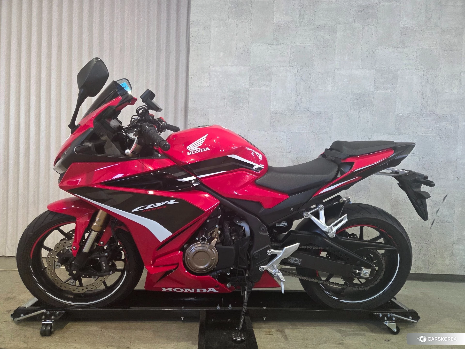 Проданный Honda CBR400R ABS id 4365565 из Японии, фото 9