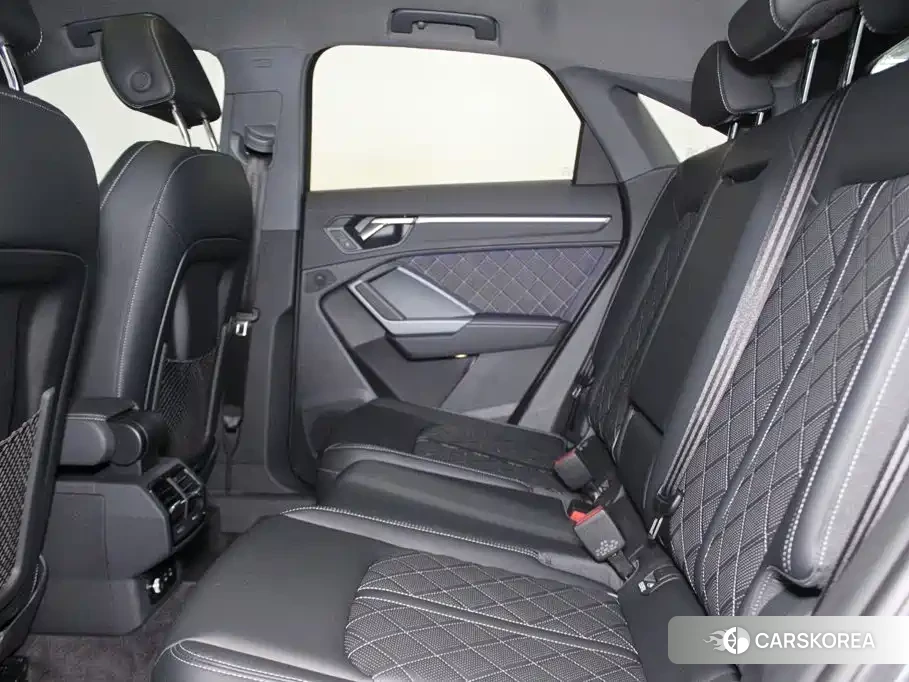 Audi Q3 Sportback id 4681129 из Китая 10