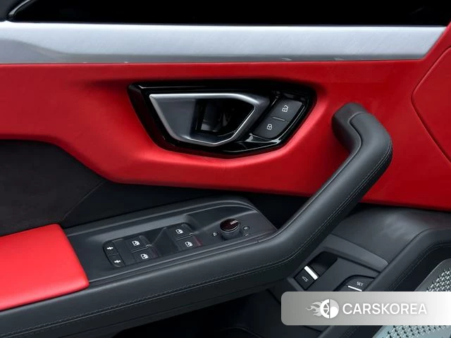 Lamborghini Urus id 4239215 из Китая 27