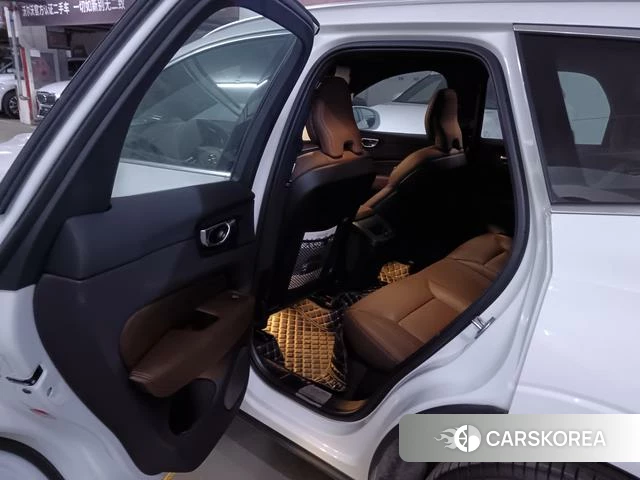 Volvo XC60 2025 Белый из Китая, фото 6