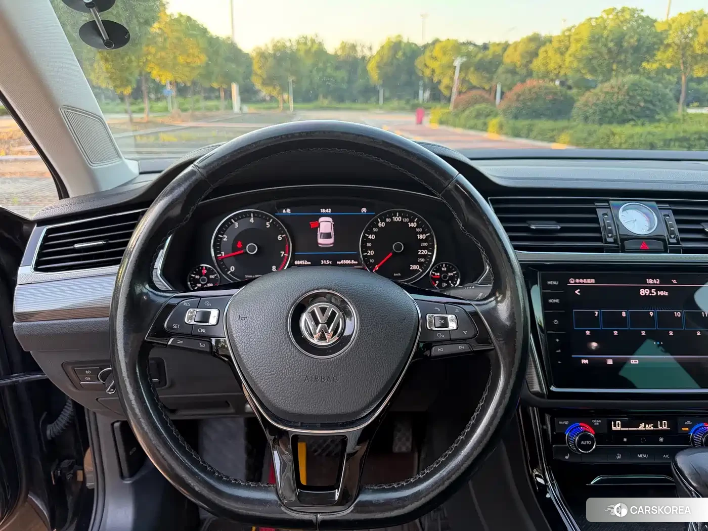 Volkswagen Huiang id 4576743 из Китая 13