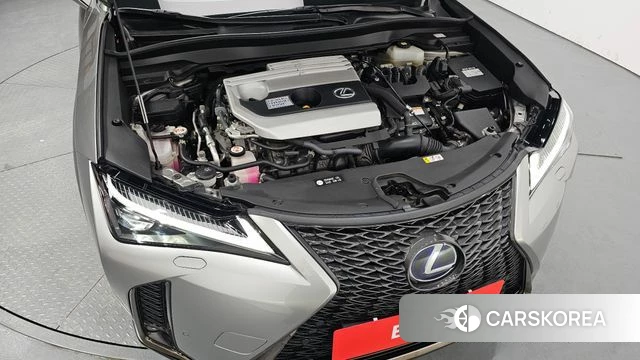 Lexus UX250h id 3923576 из Кореи 16