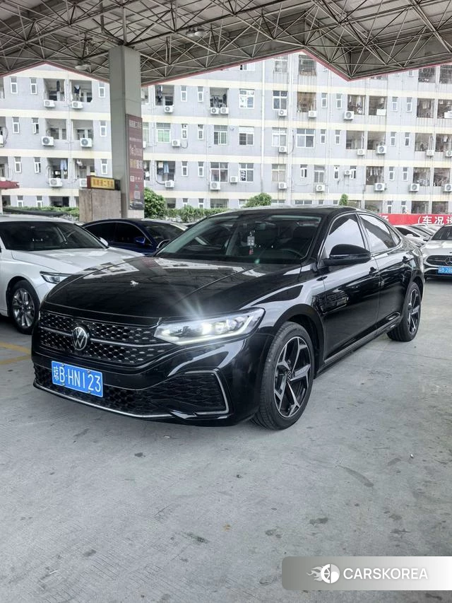 Volkswagen Passat 2025 Черный из Китая, фото 6
