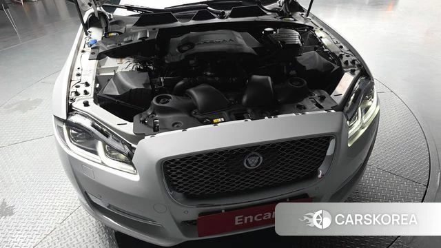 Jaguar All New XJ id 4632708 из Кореи 16