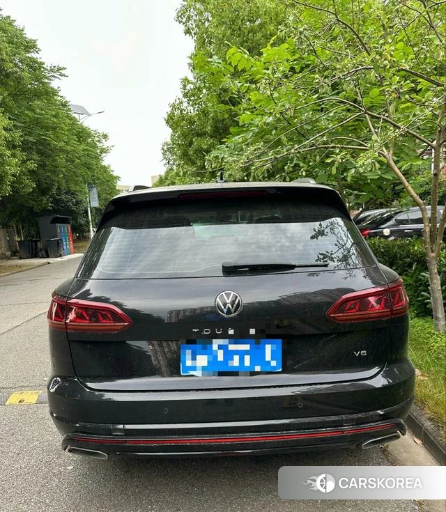 Volkswagen Touareg 2021 Черный из Китая, фото 6