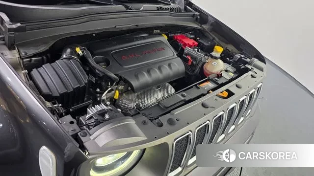 Jeep Renegade id 3691291 из Кореи 16