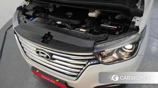 Hyundai The New Grand Starex id 3954862 из Кореи 16