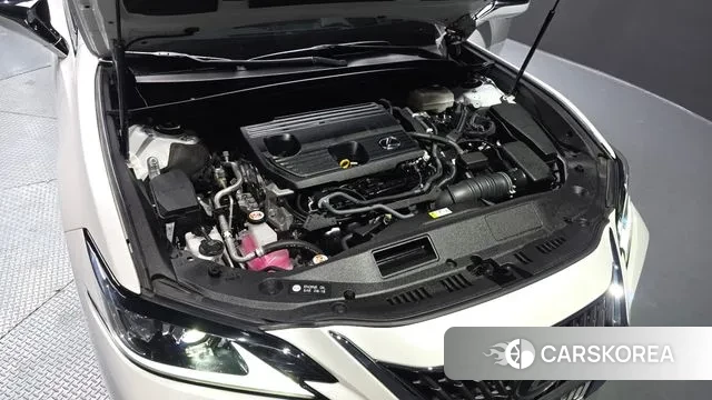 Lexus ES300h 7th generation id 3576301 из Кореи 16