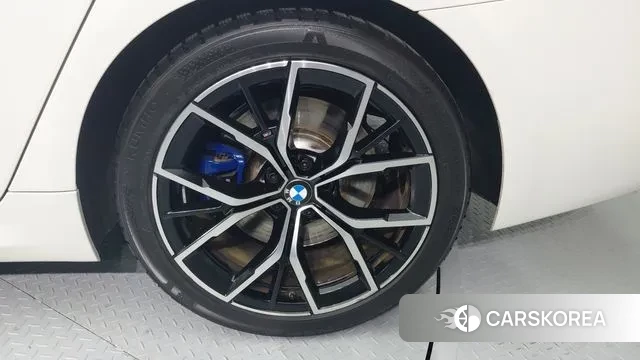 BMW 5 Series (G30) id 3550677 из Кореи 16