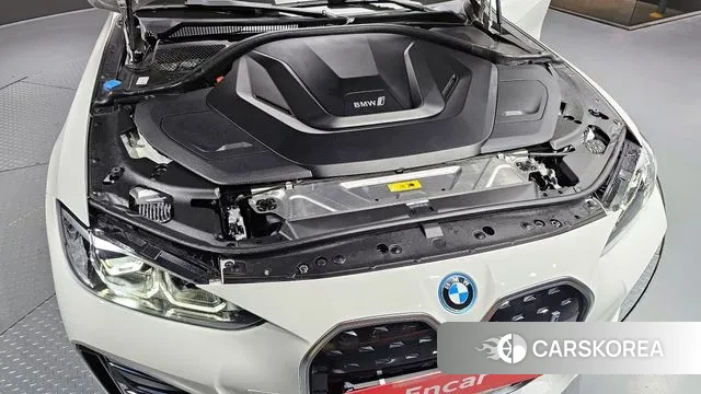 BMW i4 id 3452846 из Кореи 16