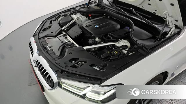 BMW 5 Series (G30) id 4343321 из Кореи 16