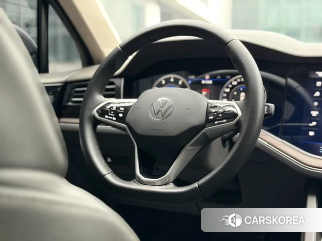Volkswagen Touareg id 4276961 из Китая 12