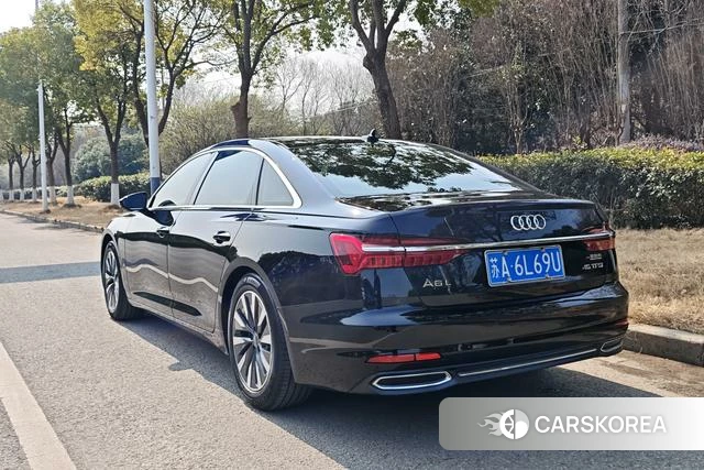 Audi A6L id 4209290 из Китая 9